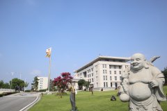 走进历史，感受名人魅力|品味名人雕塑的奇异韵味