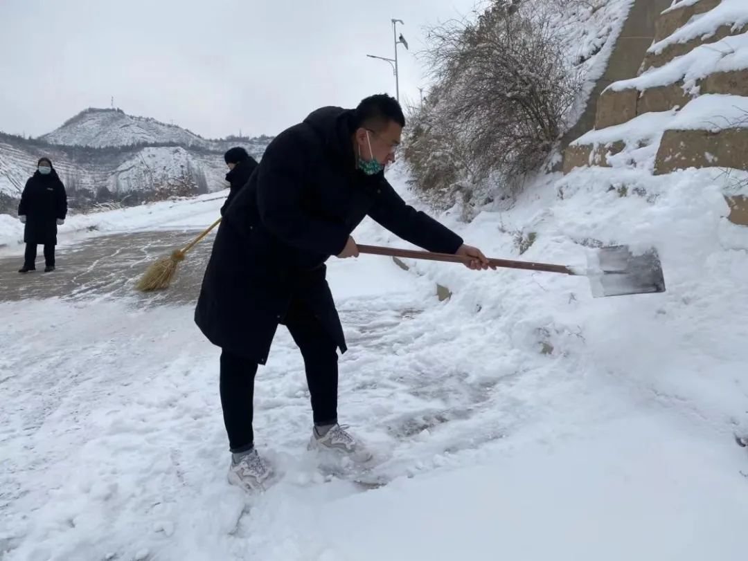 新春佳节的温暖守护 | 云顶集团以行动誊写责任，拾金不昧照亮人心